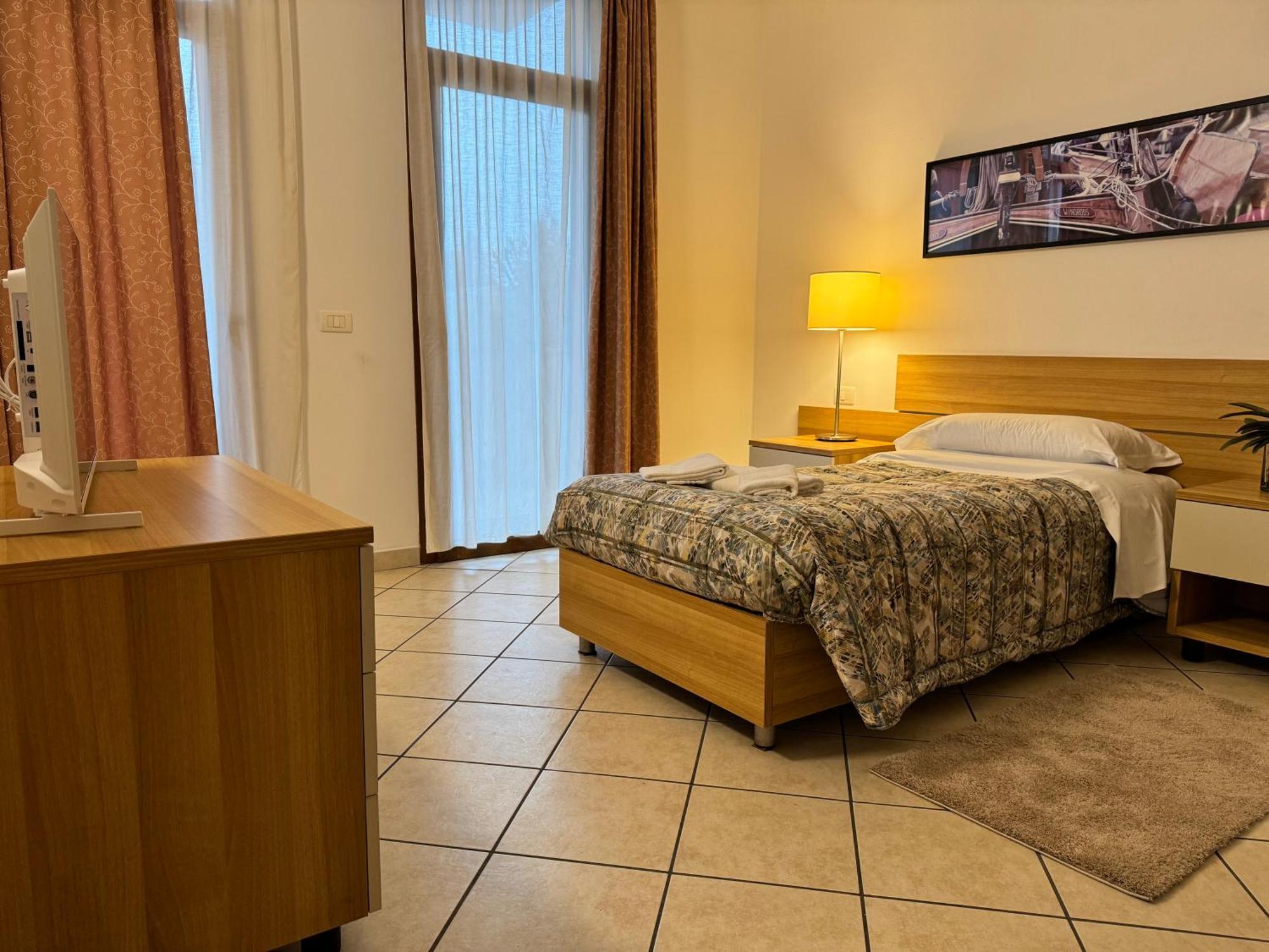 Residence Malpensa Somma Lombardo Eksteriør bilde