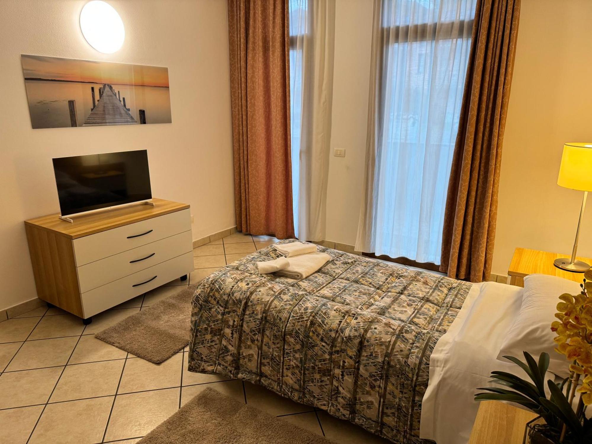 Residence Malpensa Somma Lombardo Eksteriør bilde