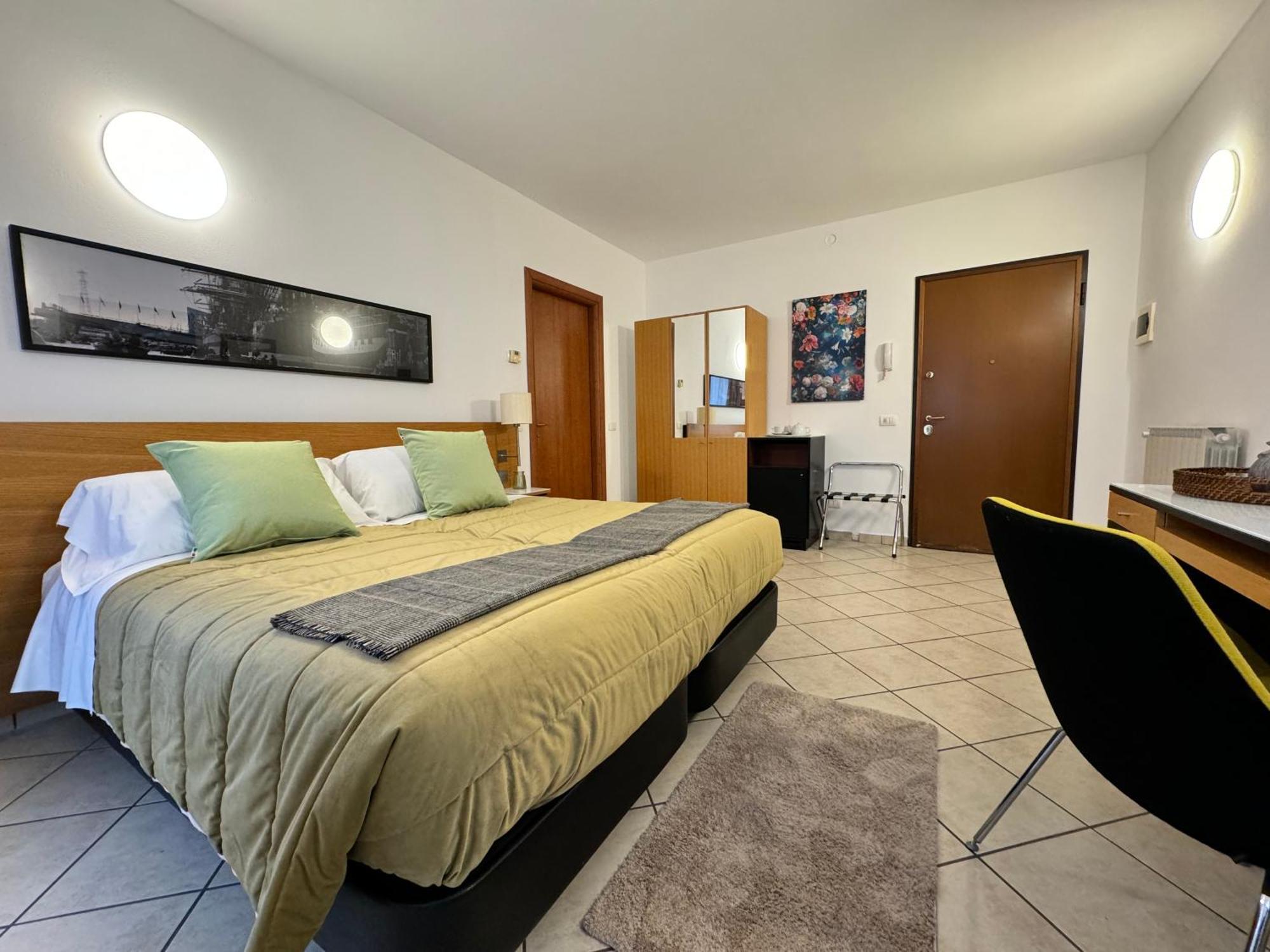 Residence Malpensa Somma Lombardo Eksteriør bilde